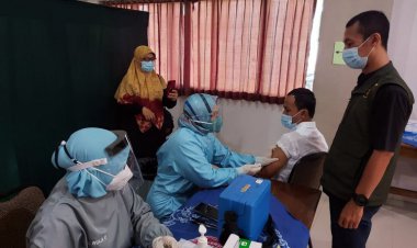 UMC Sukses Gelar Vaksinasi Tahap Awal Kepada Seluruh Dosen dan Tendik