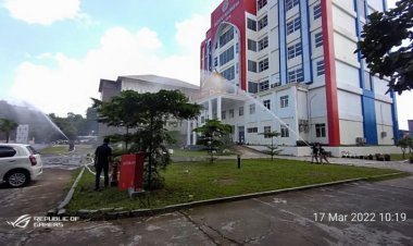 Aksi Tim Security UMC Lakukan Simulasi Penanggulangan Kebakaran Tuai Apresiasi