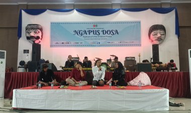 Rektor UMC Apresiasi Pentas Seni Budaya Teater Rompoet UMC dalam Mensyiarkan Ramadhan 1445 H
