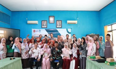 Konsisten Cerdaskan Bangsa, Dosen FKIP UMC Lakukan Abdimas di SMPN 1 Jamblang Kabupaten Cirebon