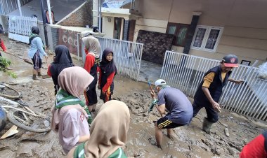 Aksi Cepat UMC, Hadir Membantu Warga Korban Banjir