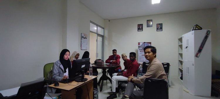 Kepala KUI UMC Motivasi Lima Mahasiswa Internasional untuk Beradaptasi dan Berprestasi