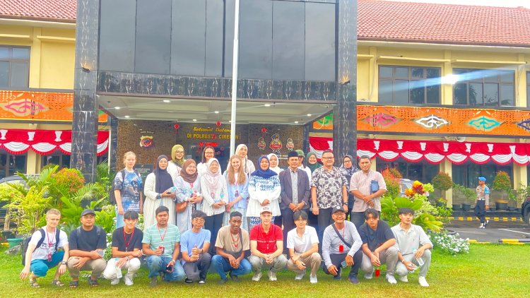 Kehangatan Kapolresta Cirebon Bersama Mahasiswa Internasional UMC