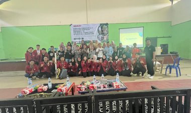 Mahasiswa UMC Datang, Warga Desa Sadasari Senang
