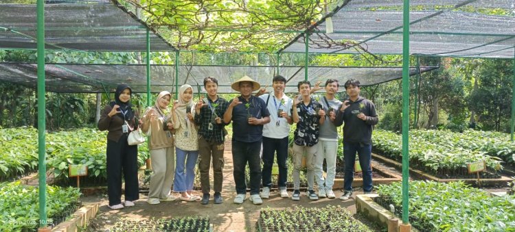 Aspirasi Hijau Mahasiswa UMC di Desa Jagapura Kulon
