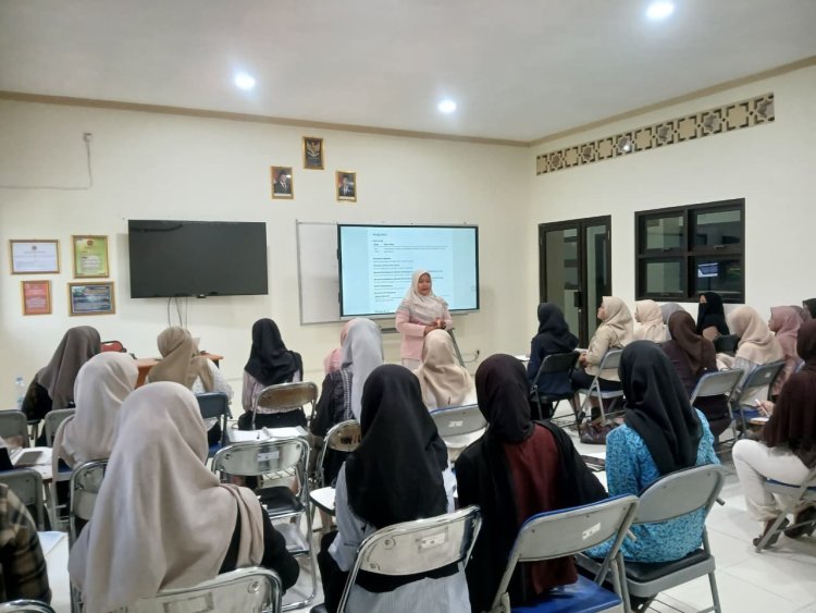 Istiqomah dengan RPS OBE, Dosen Teladan PGSD ini Mengajar dengan Penuh Semangat