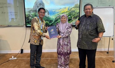 Dosen FAI UMC Mendunia di Forum MADAC Malaysia