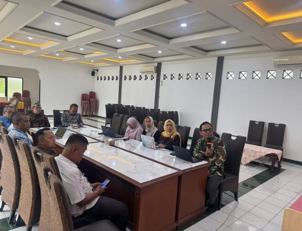 Tim Kajian FEB UMC Hadiri dan Paparkan Analisis Strategis dalam Rapat Penggabungan BPR Cirebon