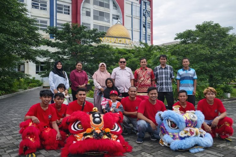 Semangat Inklusif UMC, Barongsai Sambut Mahasiswa Ujian