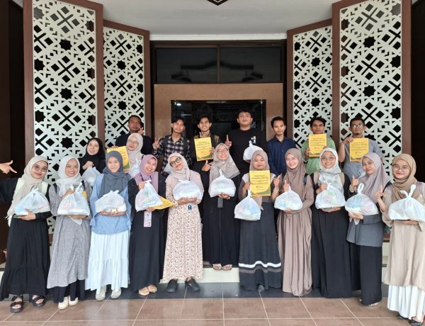 Ramadhan Mengalirkan Kepedulian: FKIP UMC Bersama Mahasiswa PPG Calon Guru 2026 Tebar Berkah