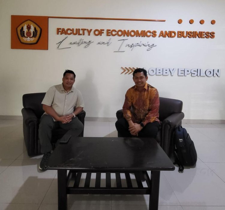 Dr. Sandi, Dosen FEB UMC  Berikan Kuliah Umum di Prodi Manajemen Universitas Padjadjaran