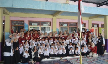Dosen dan Mahasiswa Ilmu Komunikasi UMC Edukasi Literasi Media Digital bagi Anak Usia Dini di RA Al-Wahdah