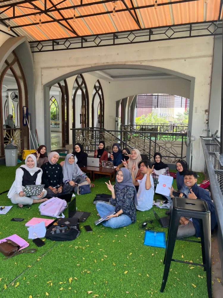 Senja di Teras Raya: Ketika Ruang Akademis dan Spiritual Menyatu di Kampus UMC