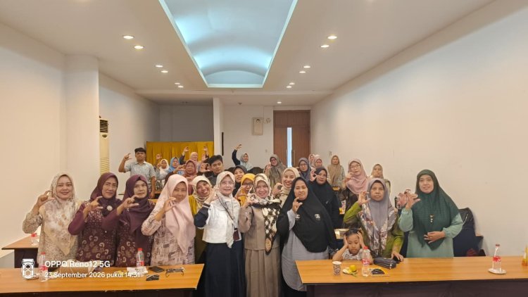Buat UMKM Cirebon Naik Kelas, Dekan Fakultas Teknik UMC Berikan Pelatihan Digital Marketing