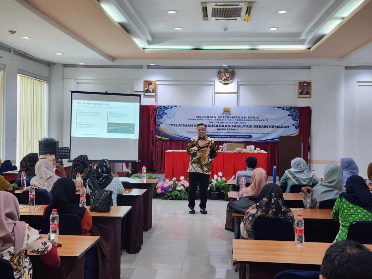 Dosen FEB UMC Bekali Pelaku UMKM Cirebon Mindset Wirausaha dan Business Model Canvas