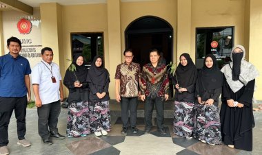 Bersama Panitia CIS Al-Hikmah 2026, Prof. Rokhmin Dahuri dan Dekan FEB UMC Kick Off Green Action 1.000 Bibit Pohon