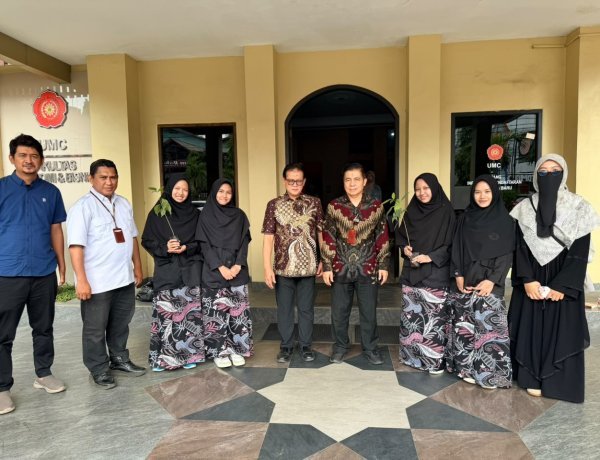 Bersama Panitia CIS Al-Hikmah 2026, Prof. Rokhmin Dahuri dan Dekan FEB UMC Kick Off Green Action 1.000 Bibit Pohon